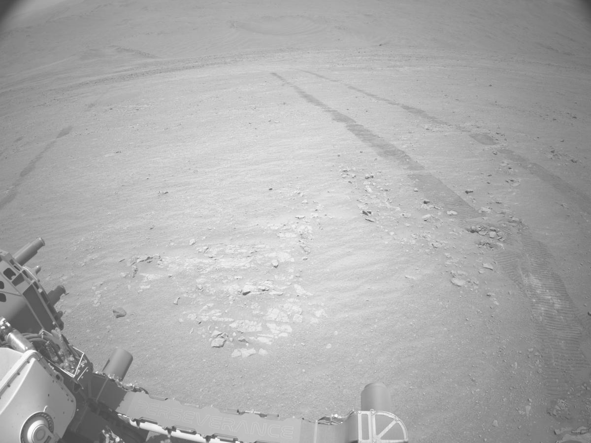 This image was taken by NAVCAM_LEFT onboard NASA's Mars rover Perseverance on Sol 1415