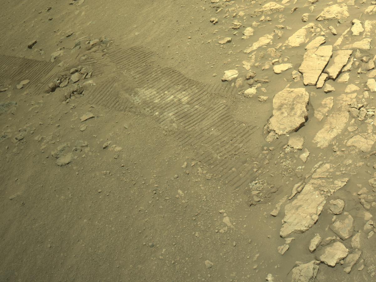 This image was taken by NAVCAM_RIGHT onboard NASA's Mars rover Perseverance on Sol 1415