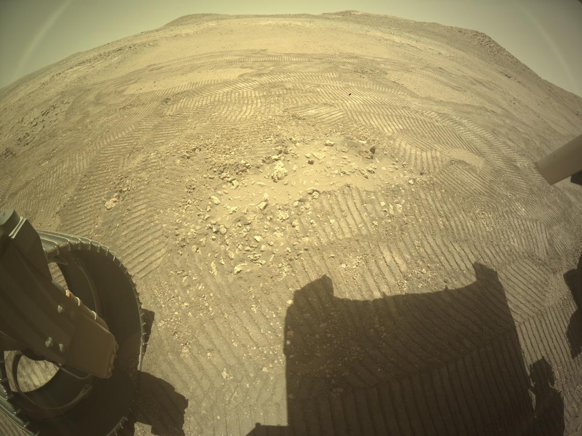 This image was taken by REAR_HAZCAM_LEFT onboard NASA's Mars rover Perseverance on Sol 1415