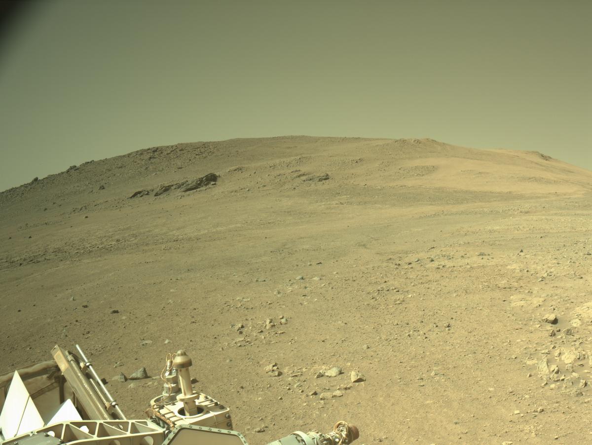 This image was taken by NAVCAM_RIGHT onboard NASA's Mars rover Perseverance on Sol 1416