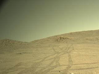 View image taken on Mars, Mars Perseverance Sol 1416: Right Navigation Camera (Navcam)