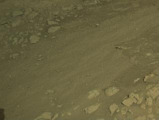 View image taken on Mars, Mars Perseverance Sol 1420: Right Navigation Camera (Navcam)