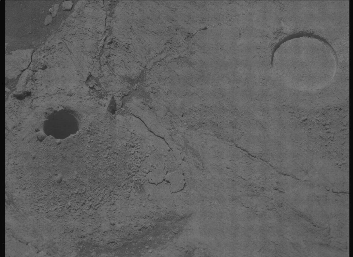 This image was taken by MCZ_LEFT onboard NASA's Mars rover Perseverance on Sol 1423