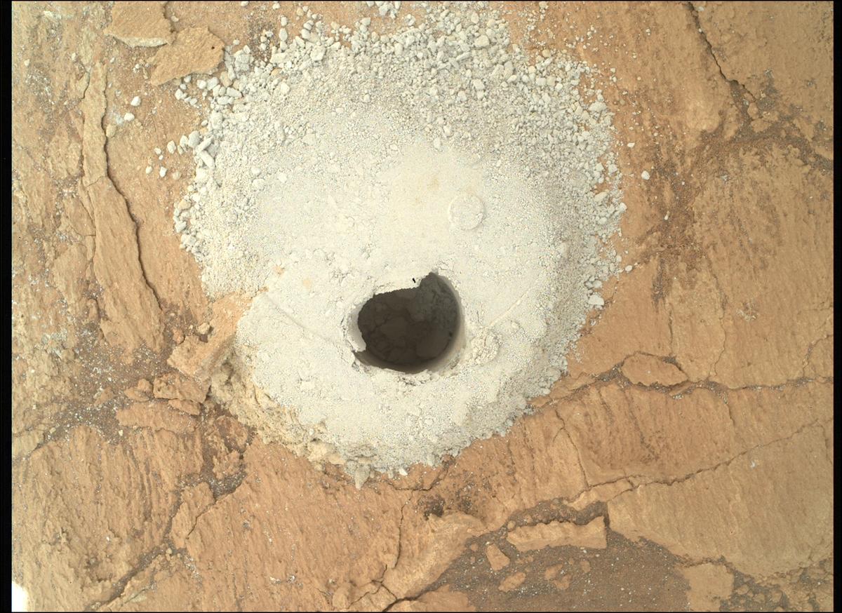 This image was taken by SHERLOC_WATSON onboard NASA's Mars rover Perseverance on Sol 1424