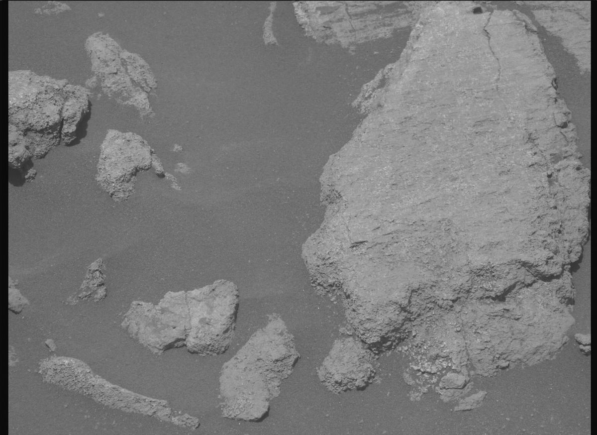 This image was taken by MCZ_LEFT onboard NASA's Mars rover Perseverance on Sol 1425