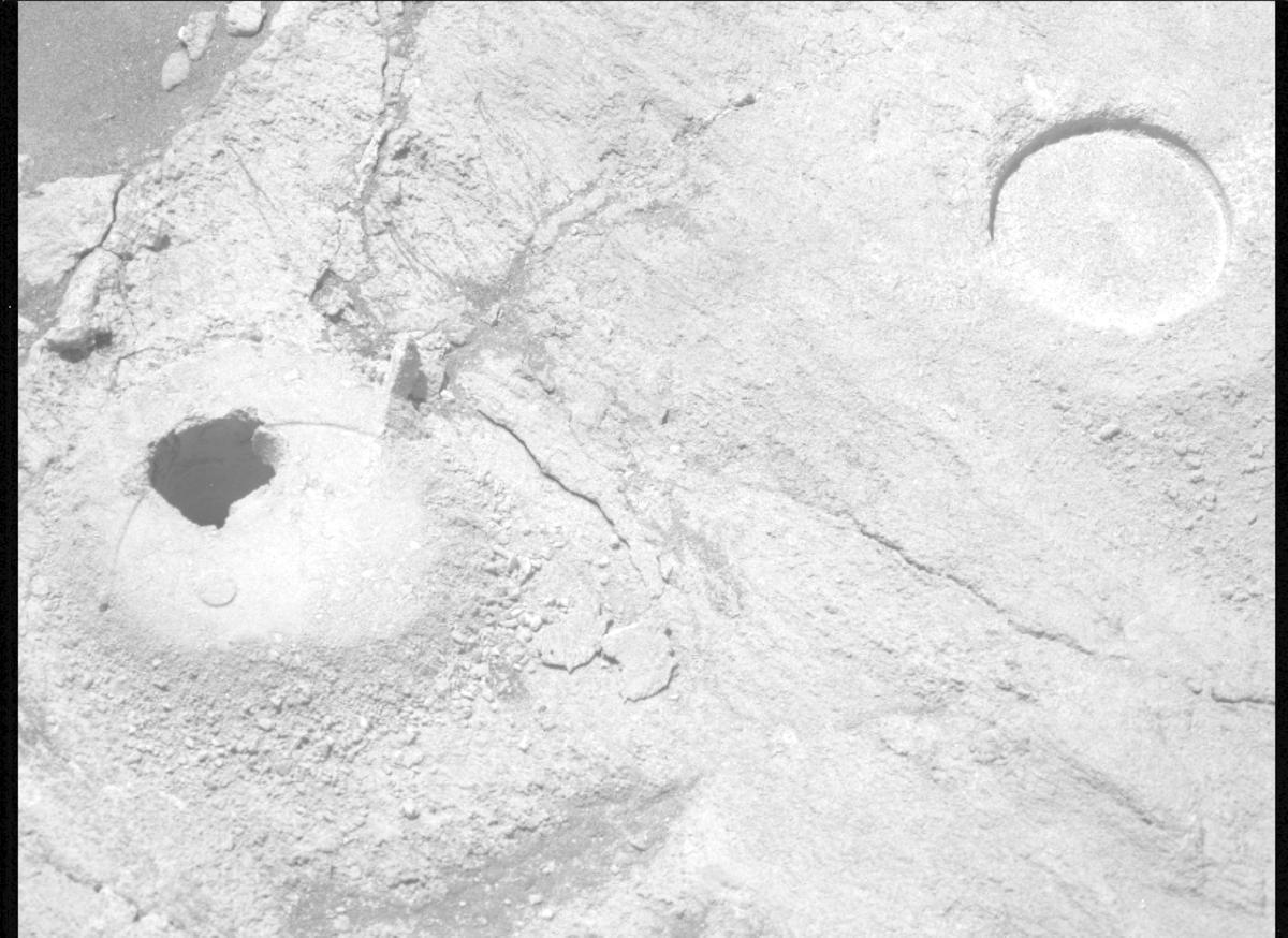 This image was taken by MCZ_LEFT onboard NASA's Mars rover Perseverance on Sol 1427