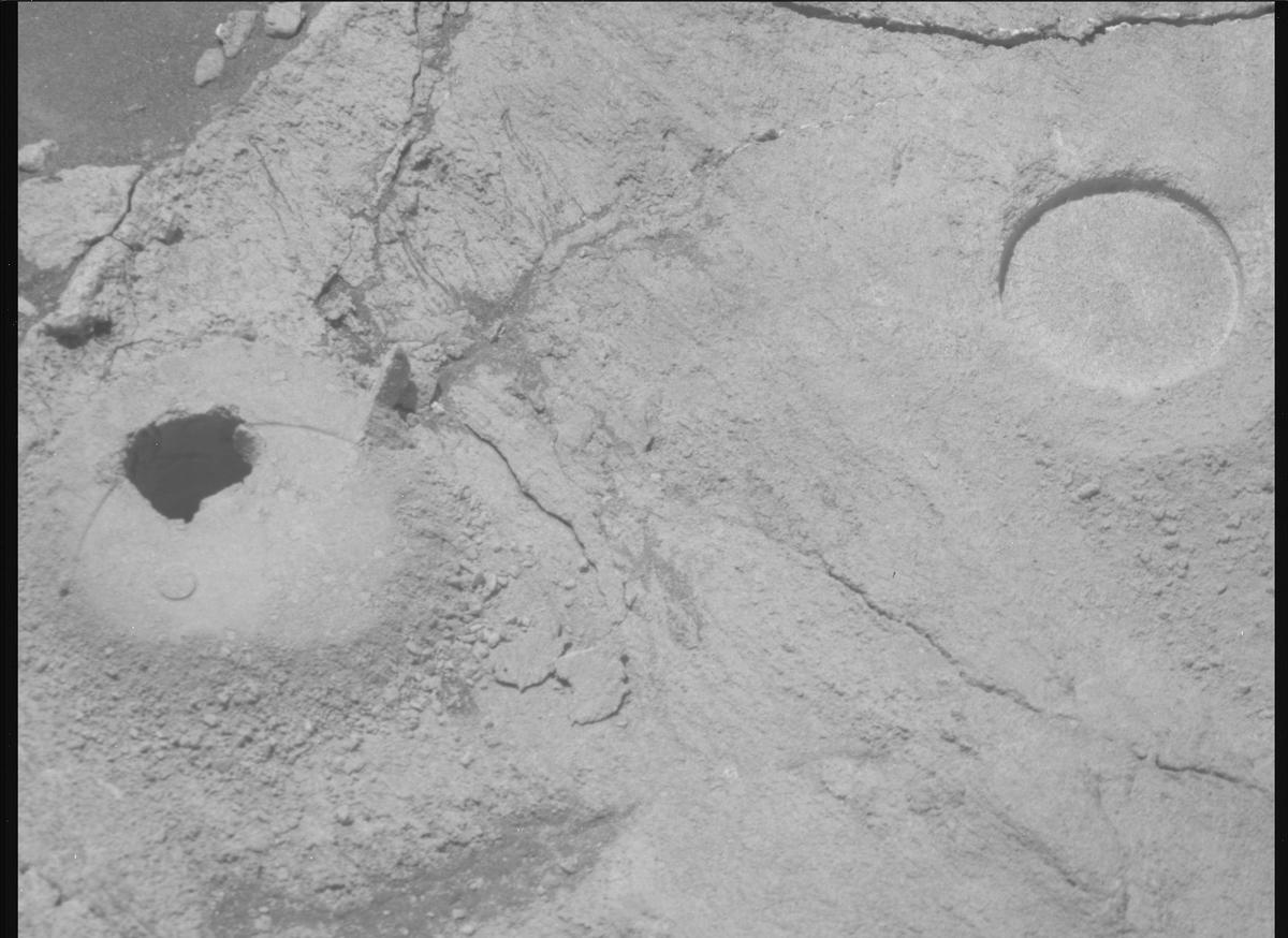 This image was taken by MCZ_RIGHT onboard NASA's Mars rover Perseverance on Sol 1427