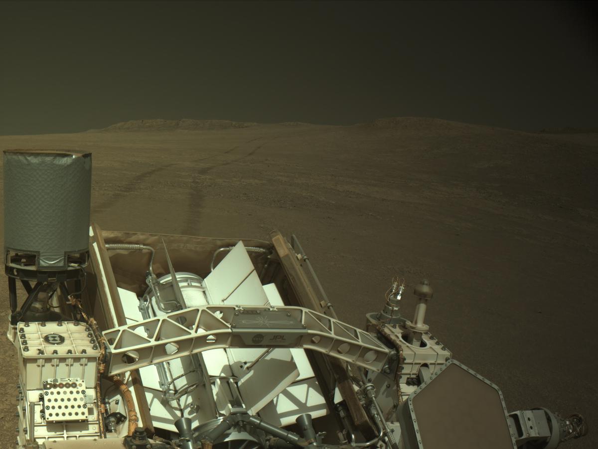 This image was taken by NAVCAM_LEFT onboard NASA's Mars rover Perseverance on Sol 1431