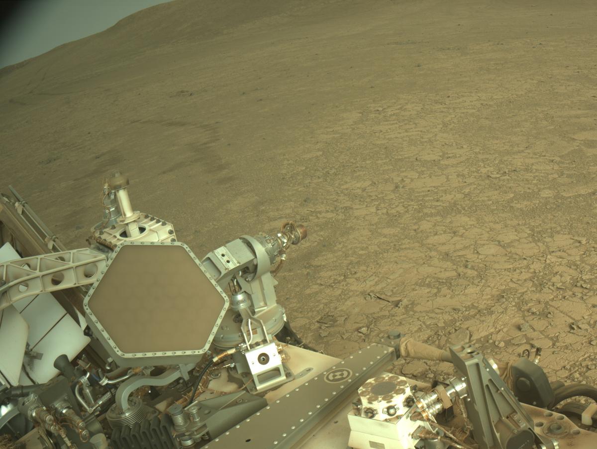 This image was taken by NAVCAM_RIGHT onboard NASA's Mars rover Perseverance on Sol 1435