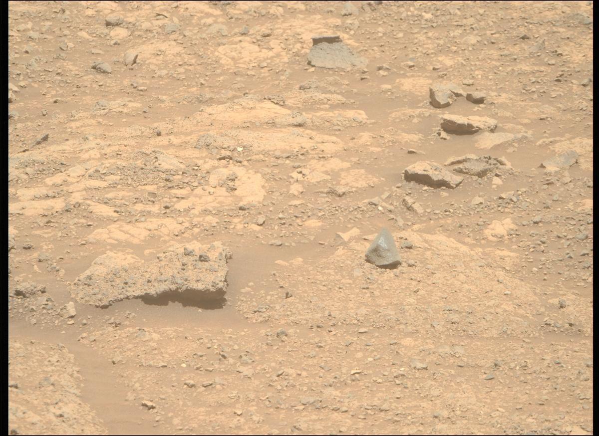 This image was taken by MCZ_RIGHT onboard NASA's Mars rover Perseverance on Sol 1436