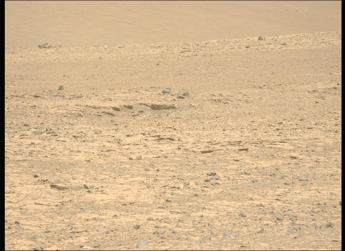 This image was taken by MCZ_LEFT onboard NASA's Mars rover Perseverance on Sol 1437
