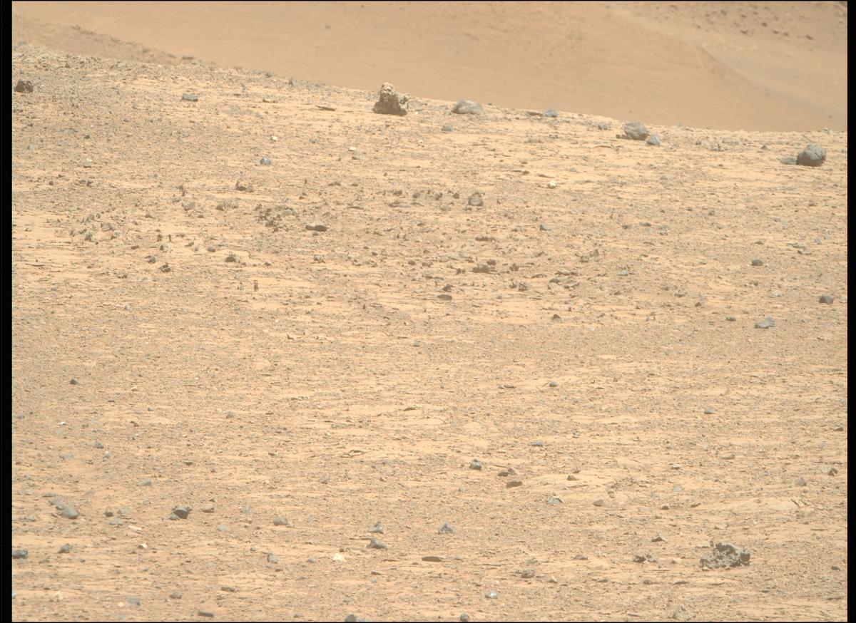 This image was taken by MCZ_RIGHT onboard NASA's Mars rover Perseverance on Sol 1437