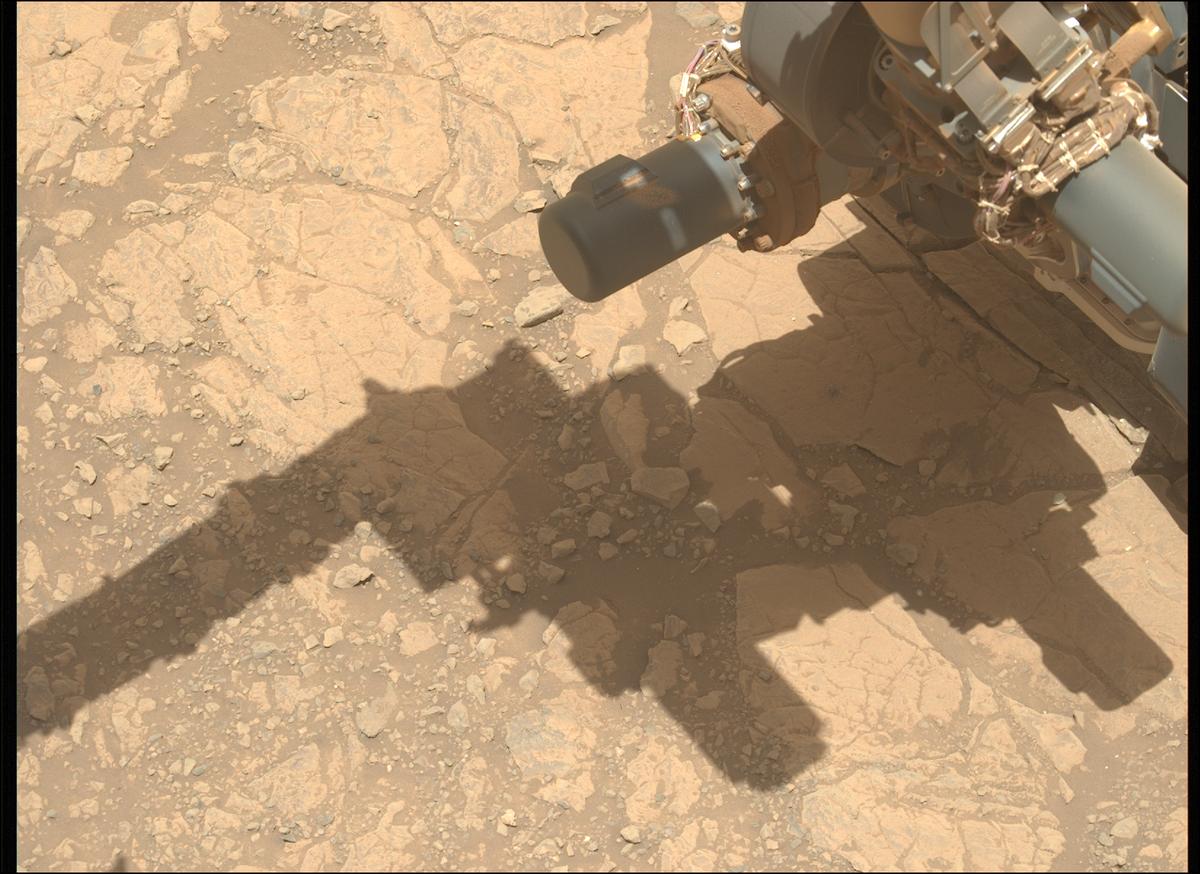 This image was taken by MCZ_LEFT onboard NASA's Mars rover Perseverance on Sol 1438