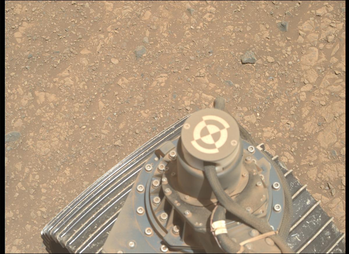 This image was taken by MCZ_RIGHT onboard NASA's Mars rover Perseverance on Sol 1438