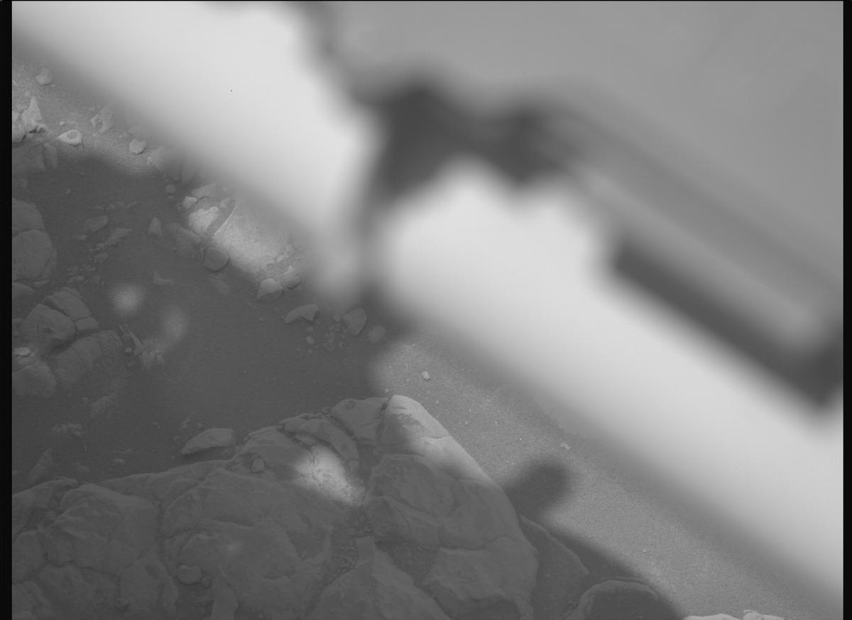 This image was taken by MCZ_LEFT onboard NASA's Mars rover Perseverance on Sol 1446