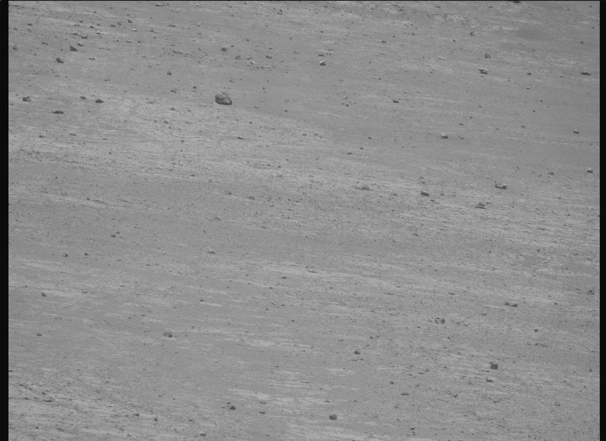 This image was taken by MCZ_RIGHT onboard NASA's Mars rover Perseverance on Sol 1453