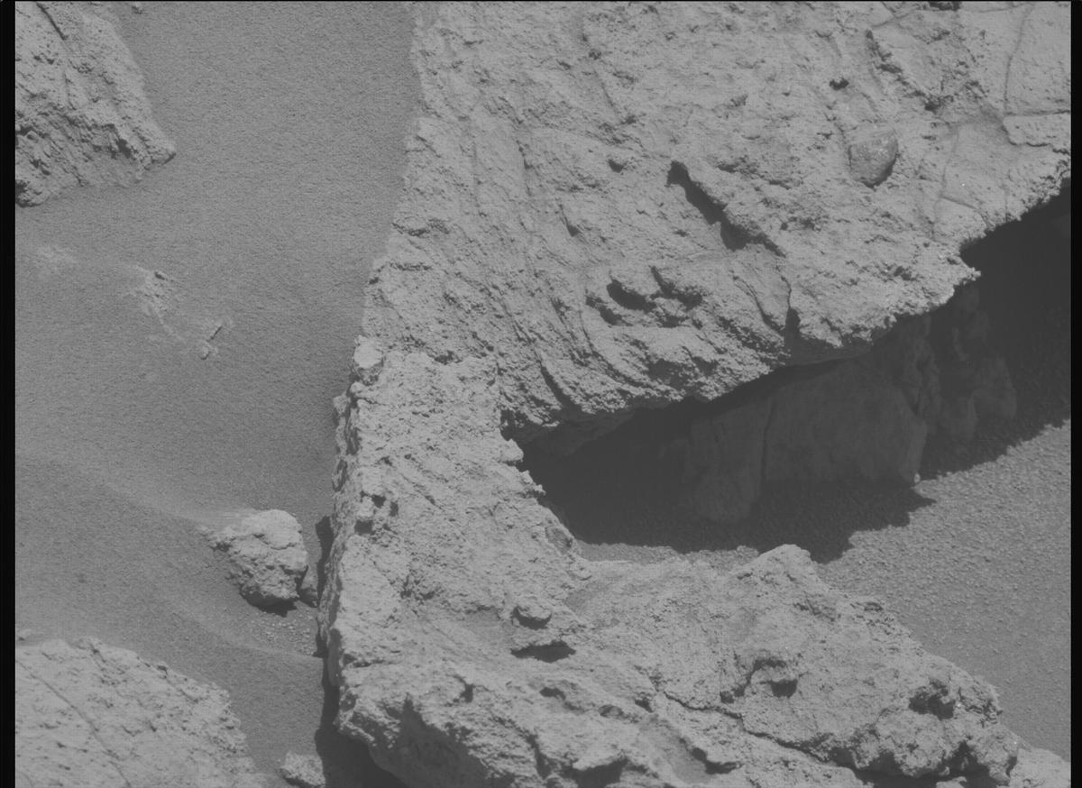 This image was taken by MCZ_LEFT onboard NASA's Mars rover Perseverance on Sol 1456