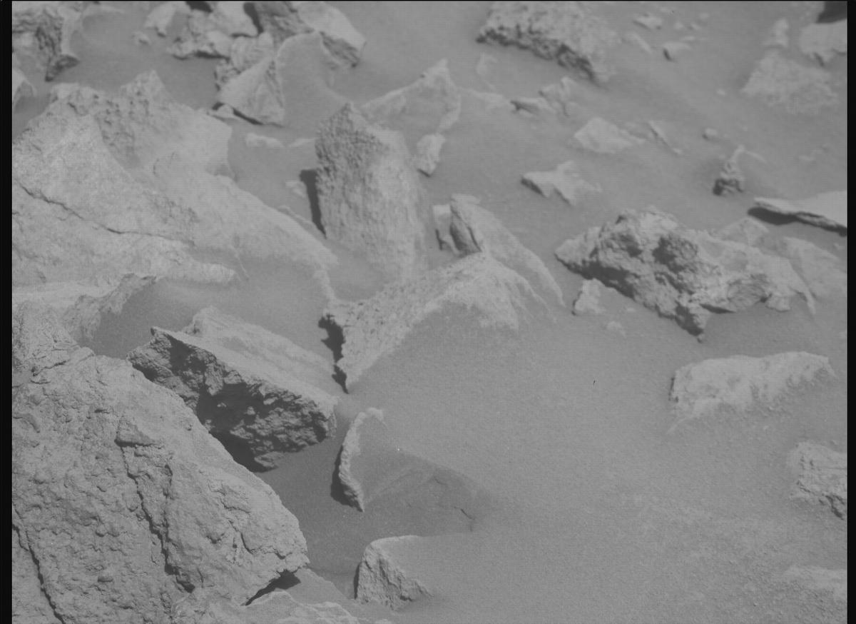 This image was taken by MCZ_RIGHT onboard NASA's Mars rover Perseverance on Sol 1456