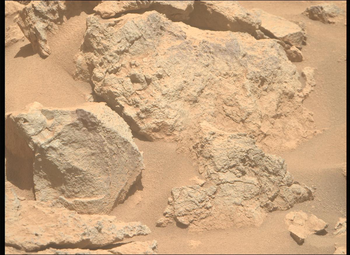 This image was taken by MCZ_RIGHT onboard NASA's Mars rover Perseverance on Sol 1456