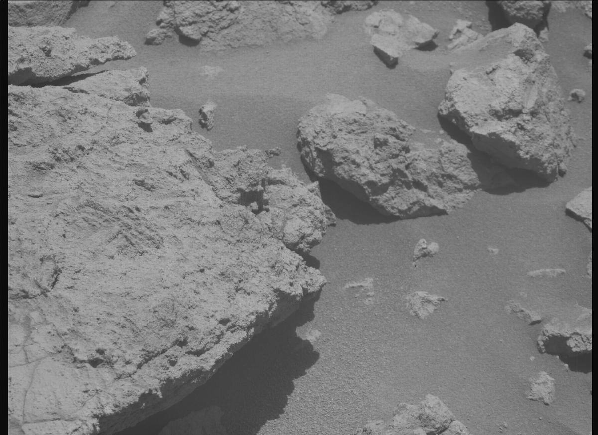 This image was taken by MCZ_RIGHT onboard NASA's Mars rover Perseverance on Sol 1456