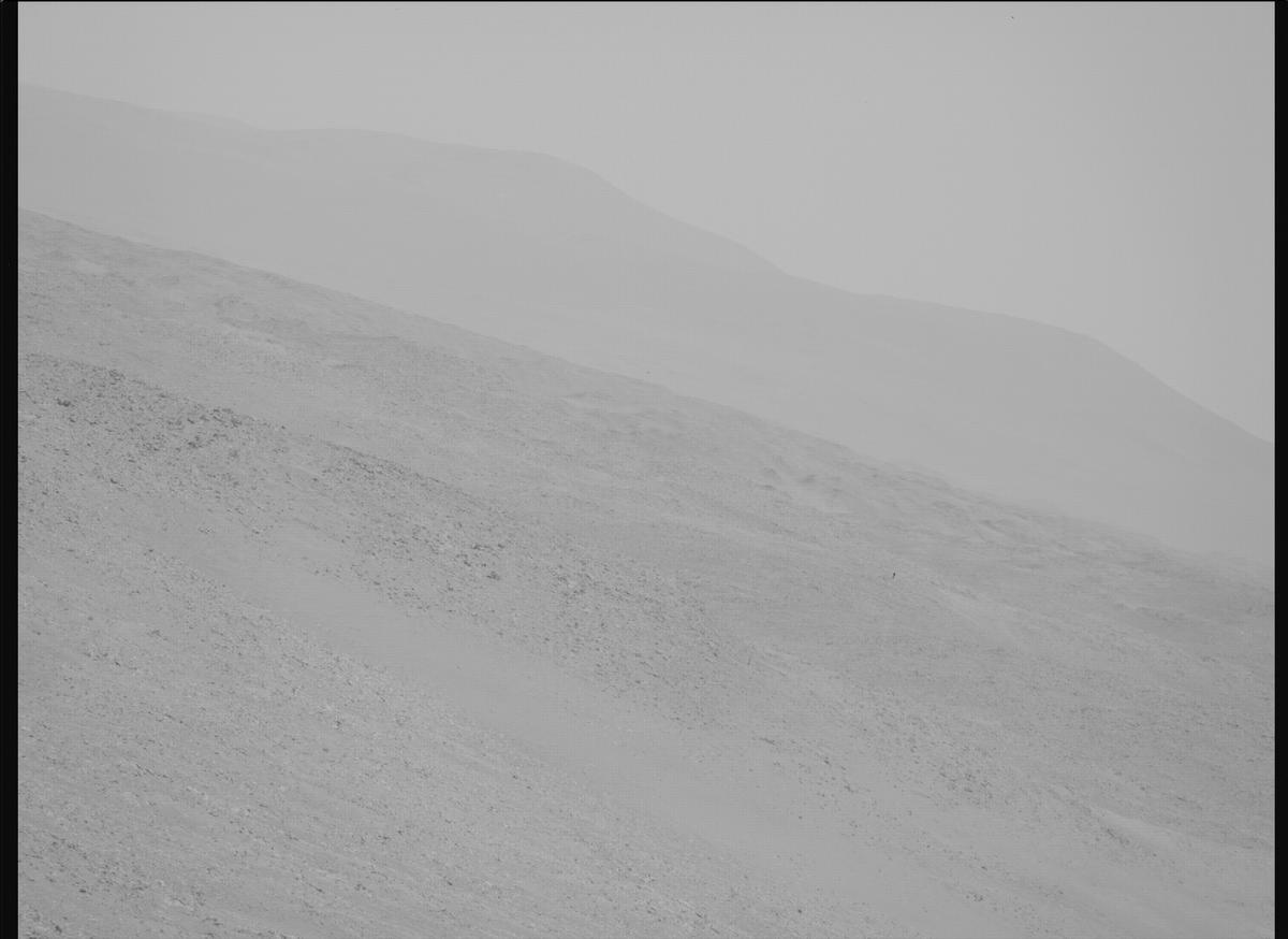 This image was taken by MCZ_RIGHT onboard NASA's Mars rover Perseverance on Sol 1461