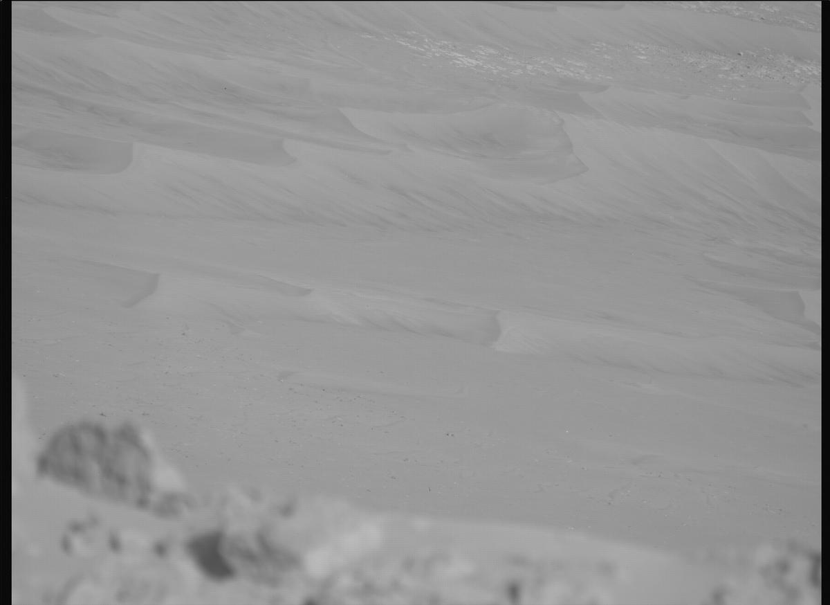 This image was taken by MCZ_LEFT onboard NASA's Mars rover Perseverance on Sol 1462