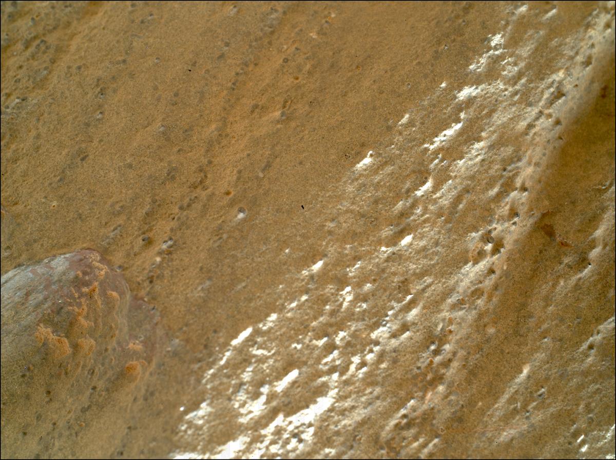 This image was taken by SHERLOC_WATSON onboard NASA's Mars rover Perseverance on Sol 1466