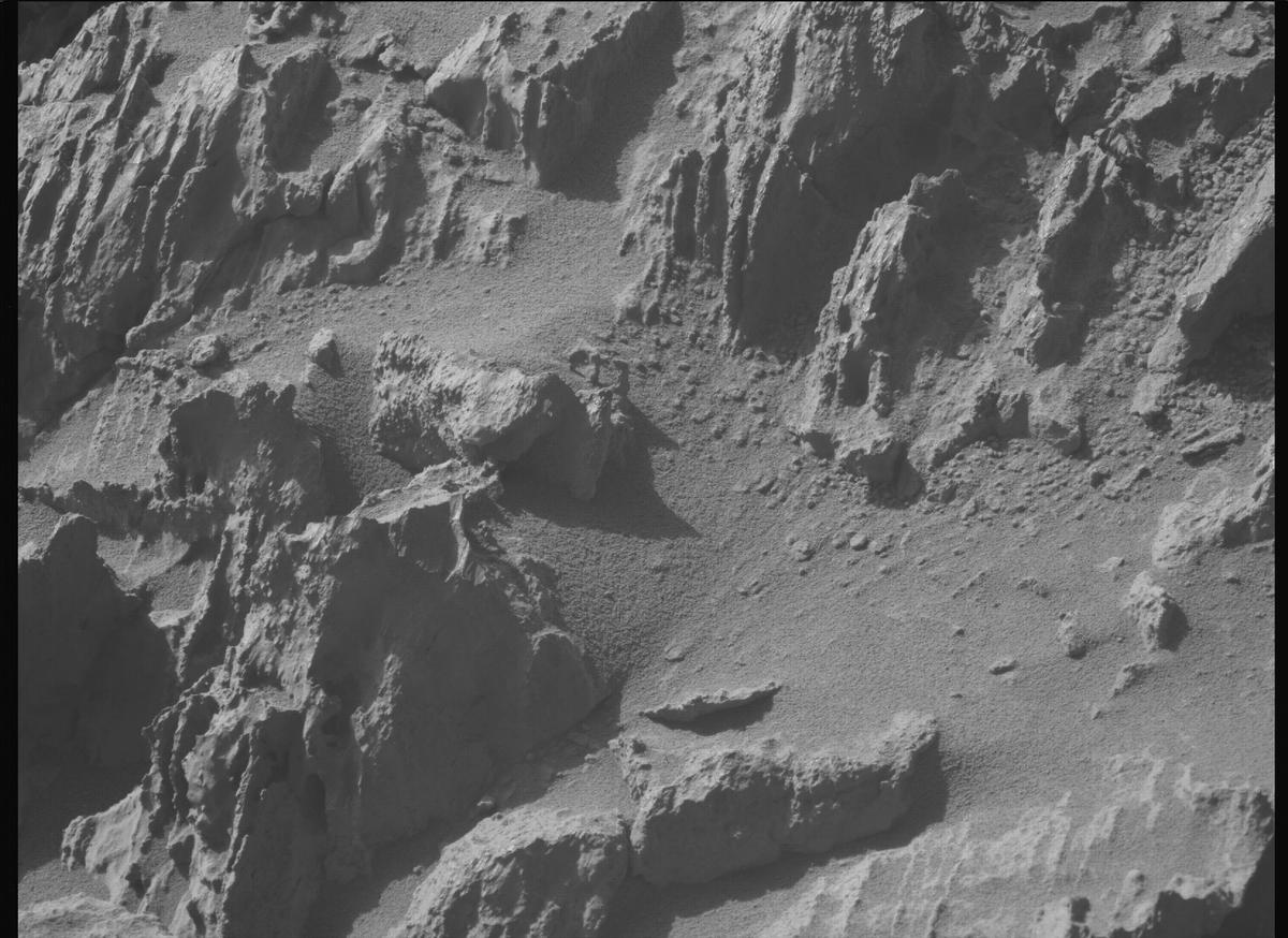 This image was taken by MCZ_LEFT onboard NASA's Mars rover Perseverance on Sol 1466