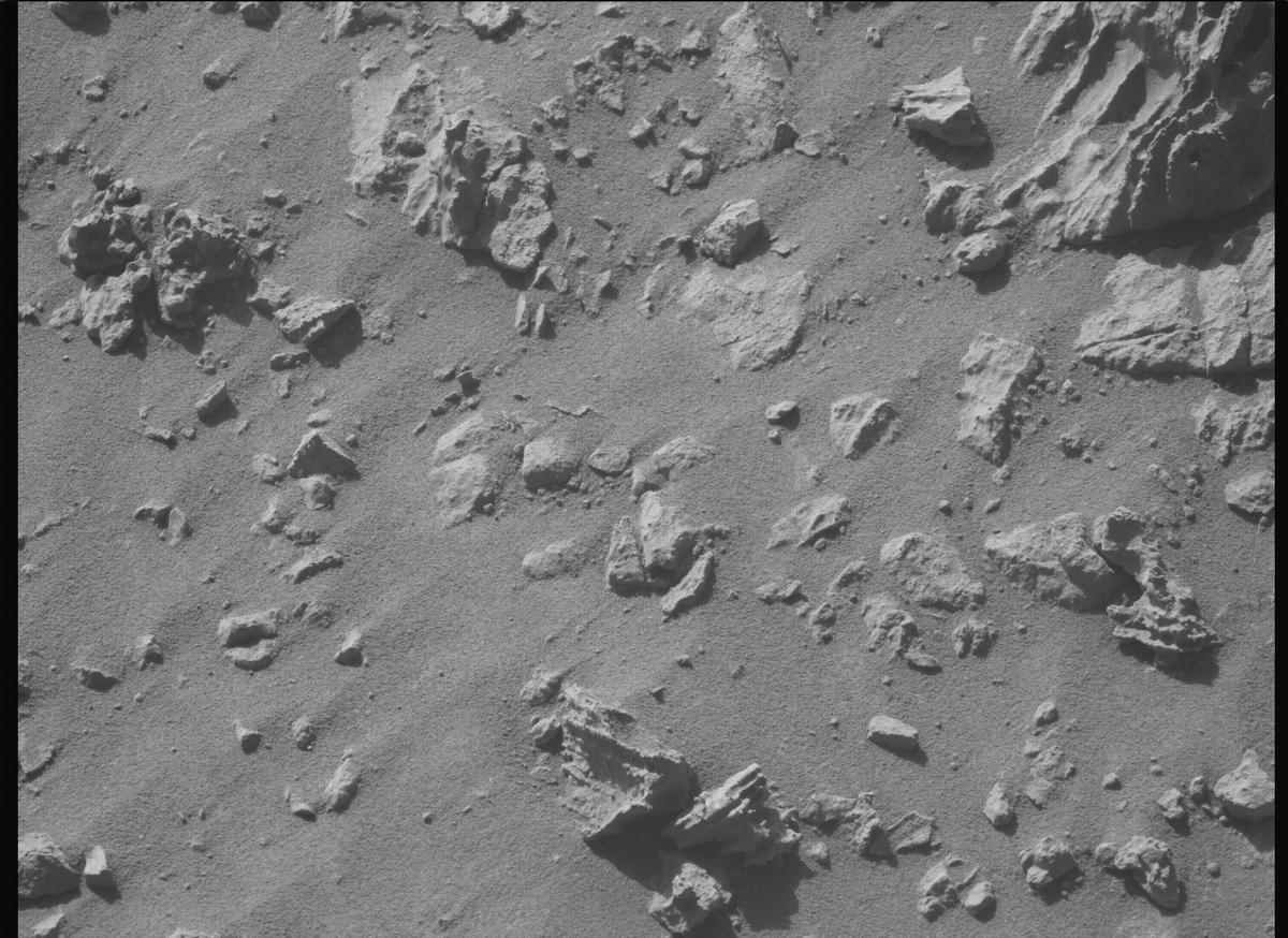 This image was taken by MCZ_LEFT onboard NASA's Mars rover Perseverance on Sol 1466