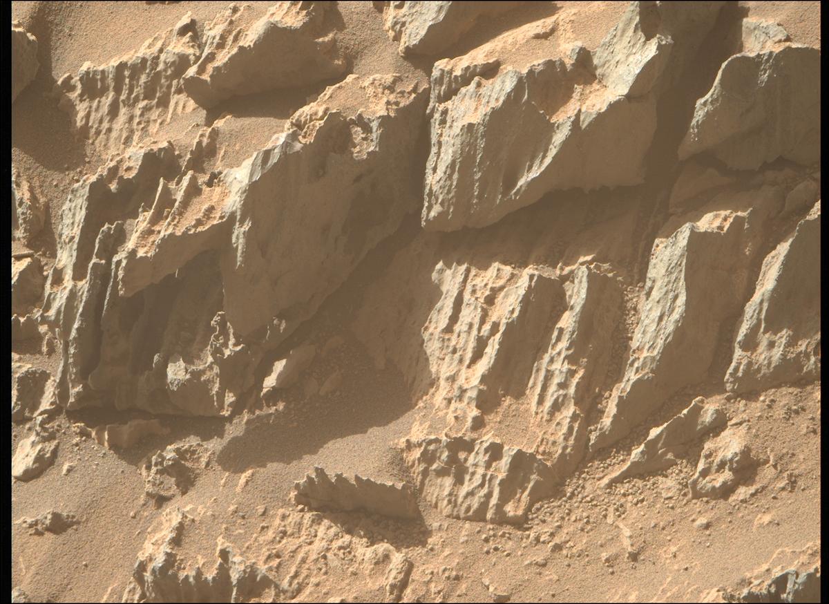 This image was taken by MCZ_RIGHT onboard NASA's Mars rover Perseverance on Sol 1466