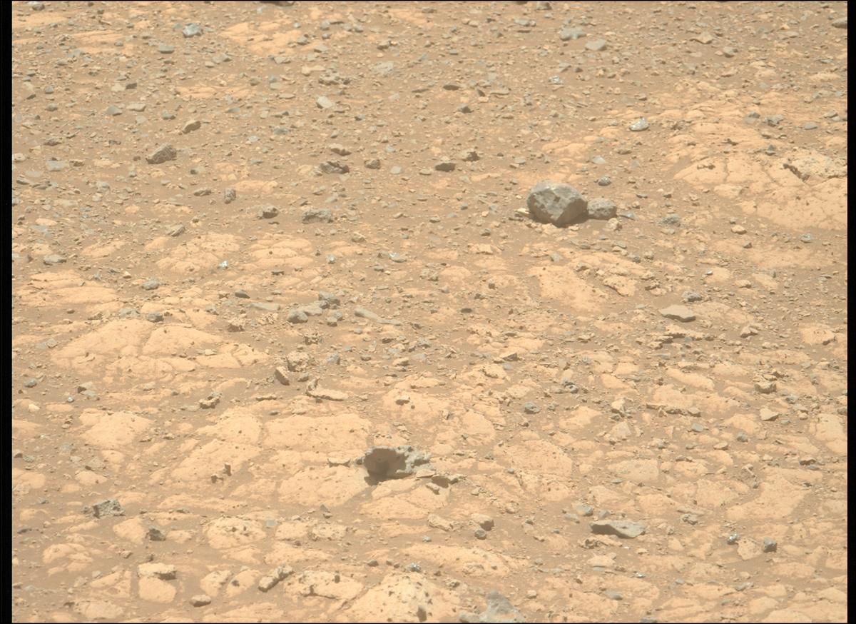 This image was taken by MCZ_LEFT onboard NASA's Mars rover Perseverance on Sol 1469