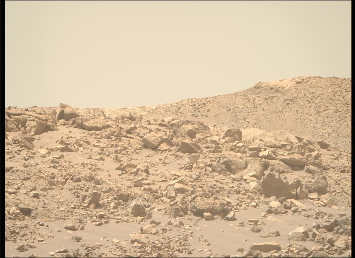 This image was taken by MCZ_RIGHT onboard NASA's Mars rover Perseverance on Sol 1469