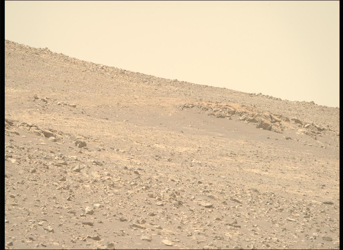 This image was taken by MCZ_RIGHT onboard NASA's Mars rover Perseverance on Sol 1469