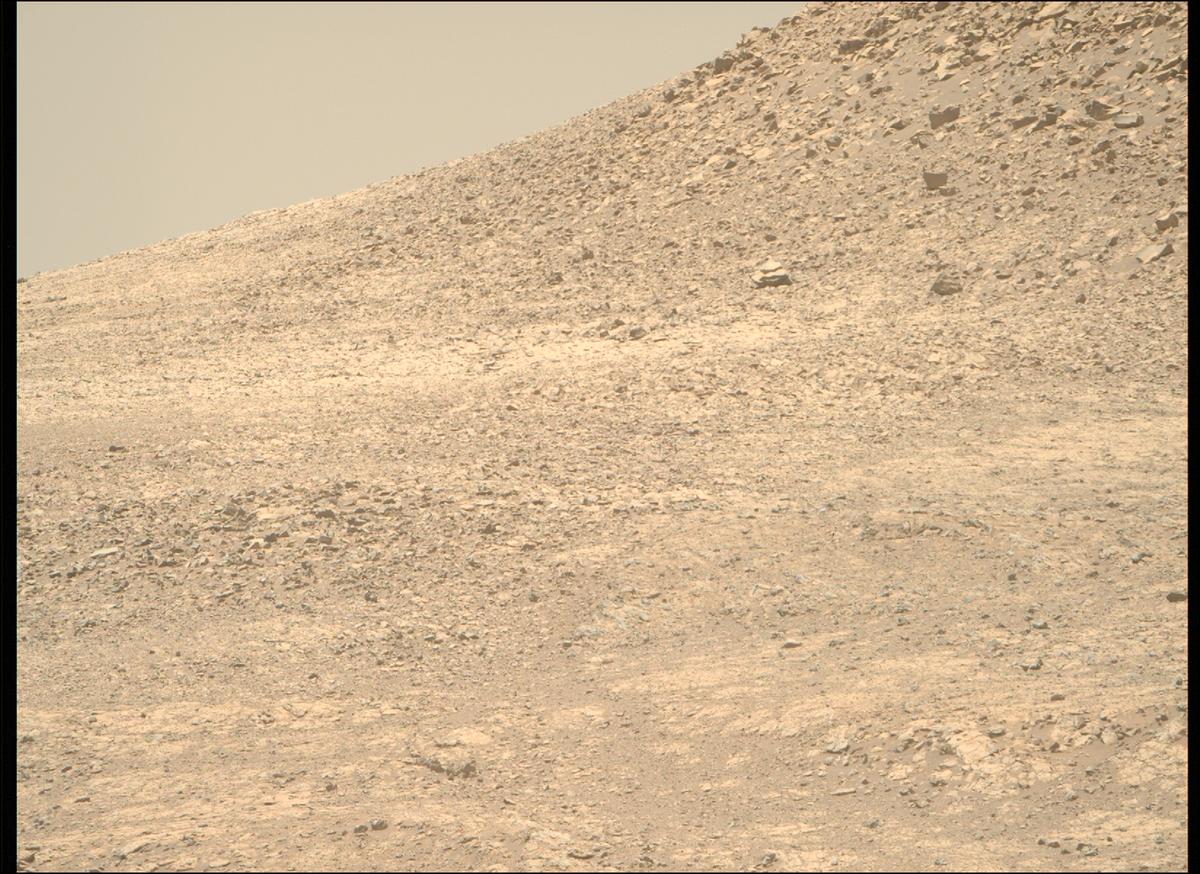 This image was taken by MCZ_RIGHT onboard NASA's Mars rover Perseverance on Sol 1469
