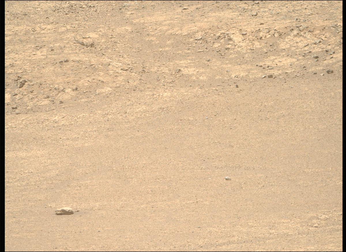 This image was taken by MCZ_RIGHT onboard NASA's Mars rover Perseverance on Sol 1469