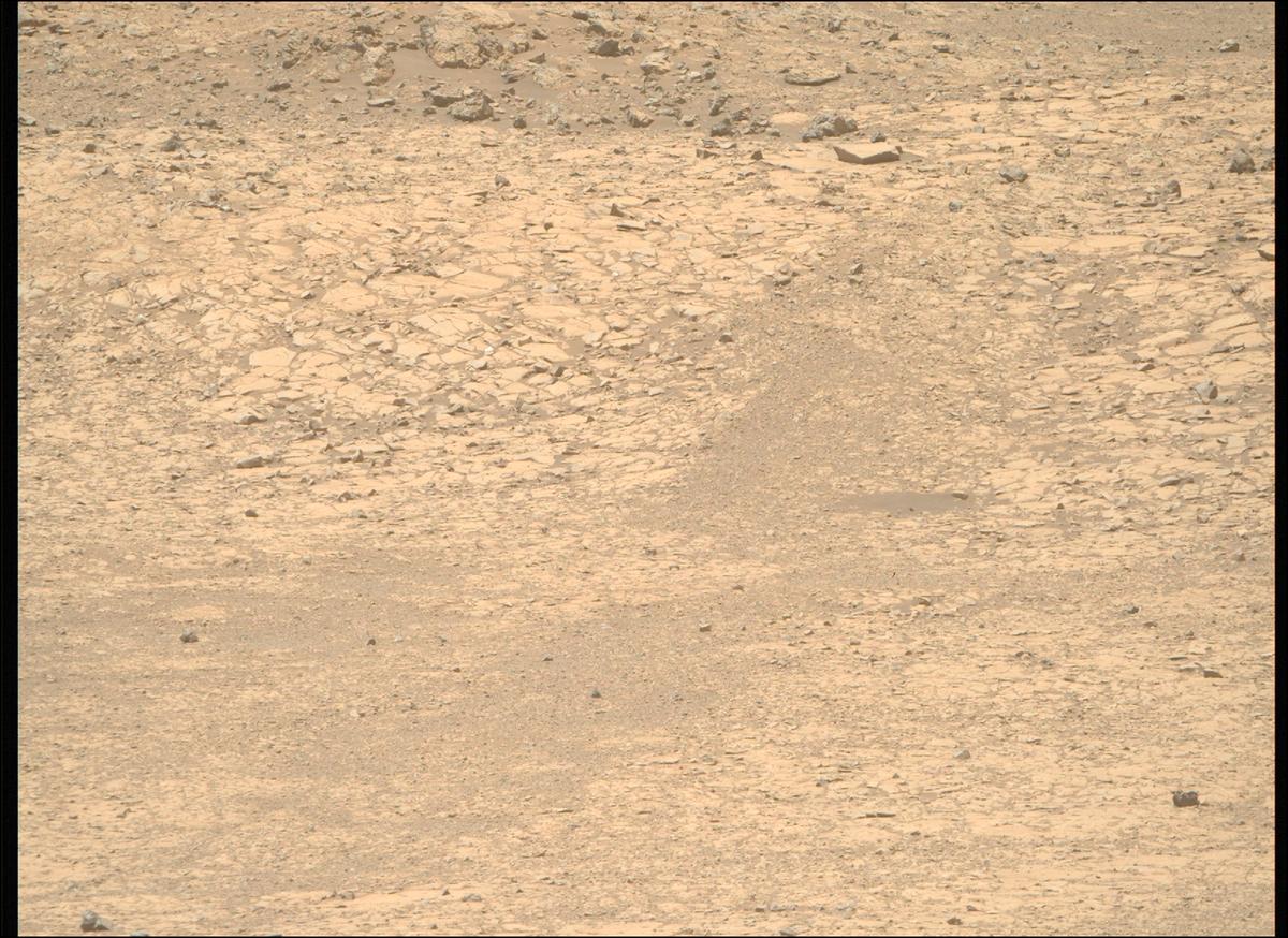 This image was taken by MCZ_RIGHT onboard NASA's Mars rover Perseverance on Sol 1469