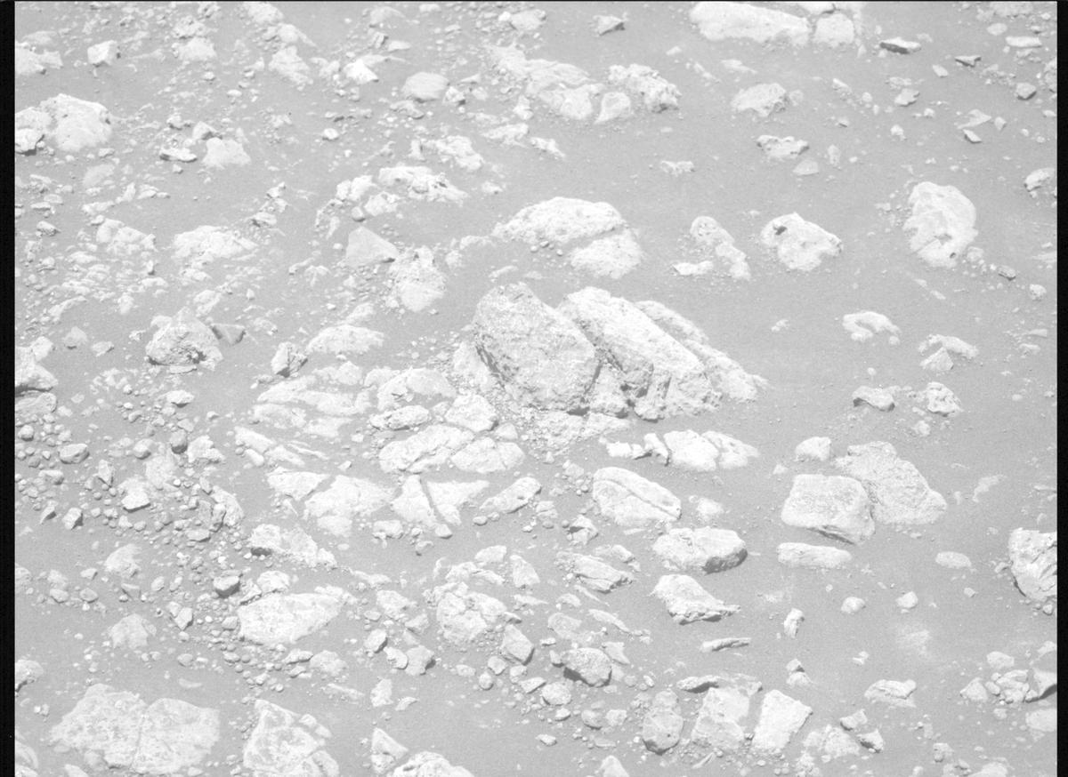 This image was taken by MCZ_LEFT onboard NASA's Mars rover Perseverance on Sol 1471