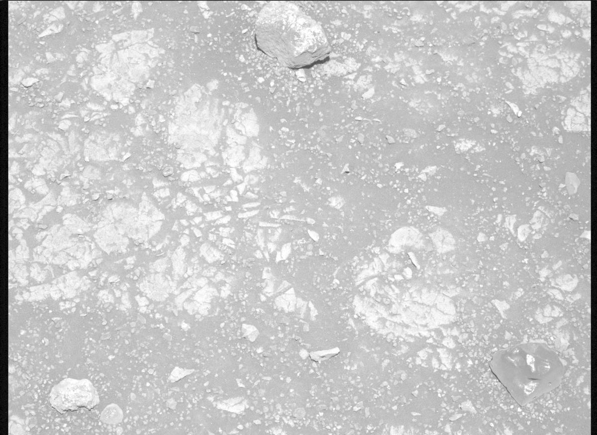 This image was taken by MCZ_LEFT onboard NASA's Mars rover Perseverance on Sol 1476