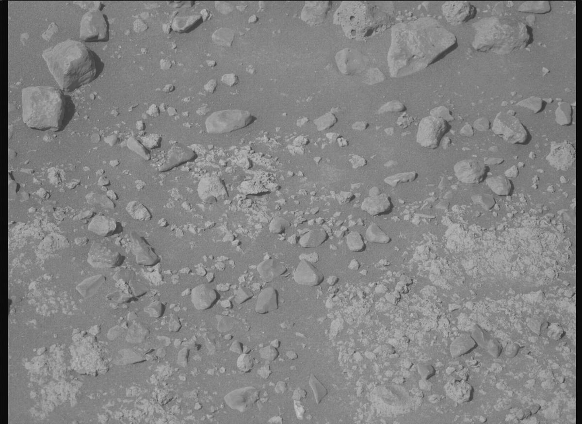 This image was taken by MCZ_RIGHT onboard NASA's Mars rover Perseverance on Sol 1477