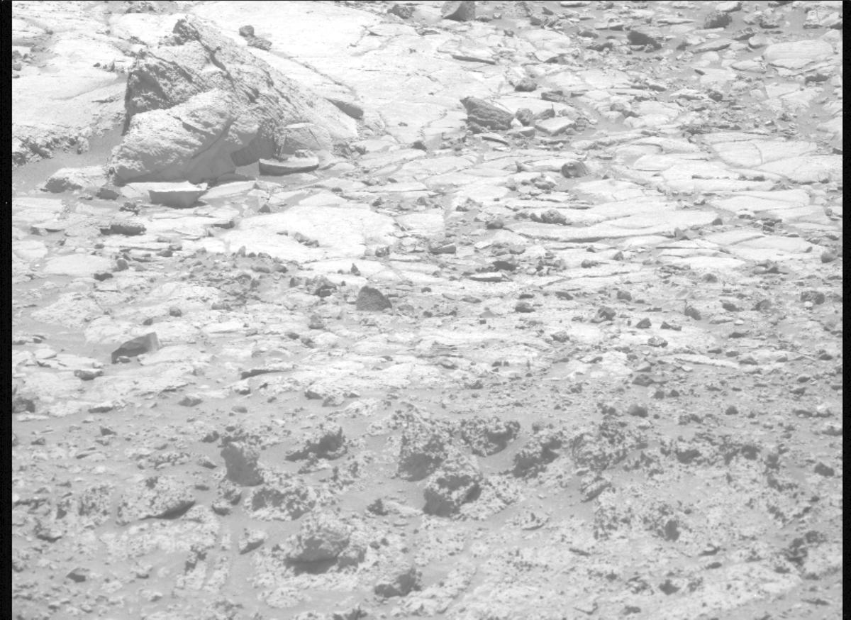 This image was taken by MCZ_LEFT onboard NASA's Mars rover Perseverance on Sol 1498