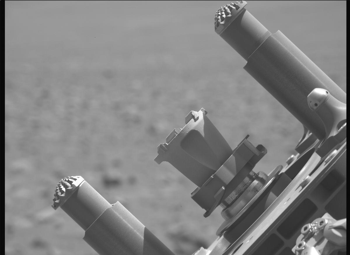 This image was taken by MCZ_LEFT onboard NASA's Mars rover Perseverance on Sol 1504