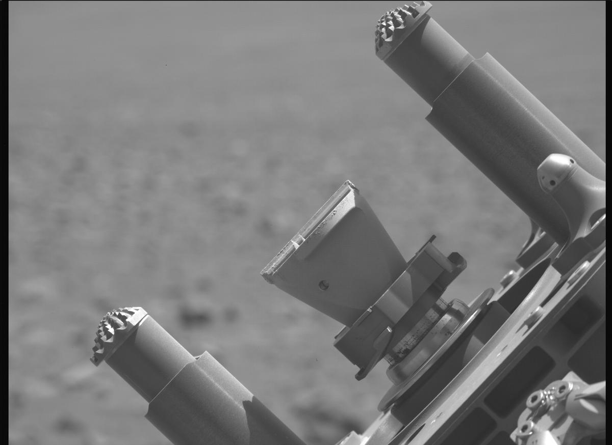 This image was taken by MCZ_LEFT onboard NASA's Mars rover Perseverance on Sol 1504