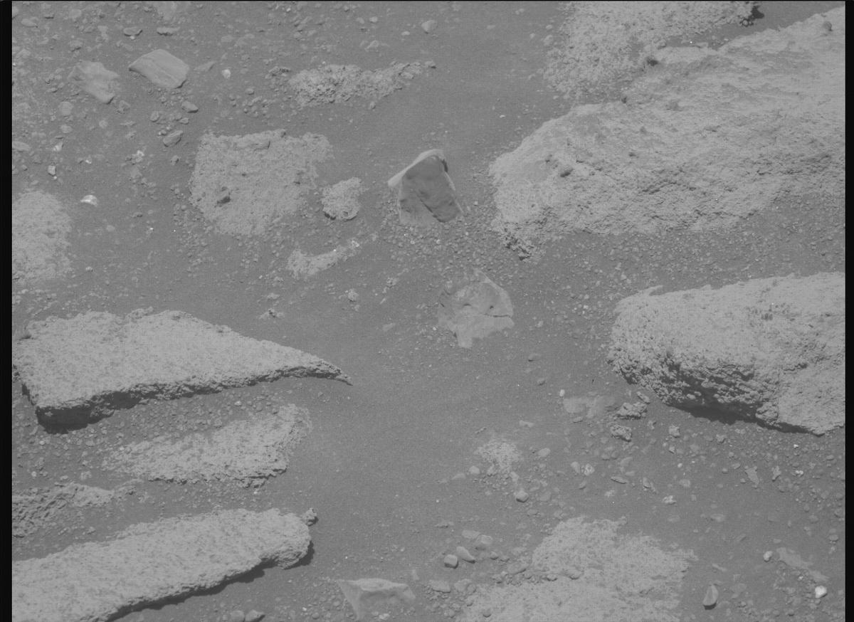 This image was taken by MCZ_RIGHT onboard NASA's Mars rover Perseverance on Sol 1504