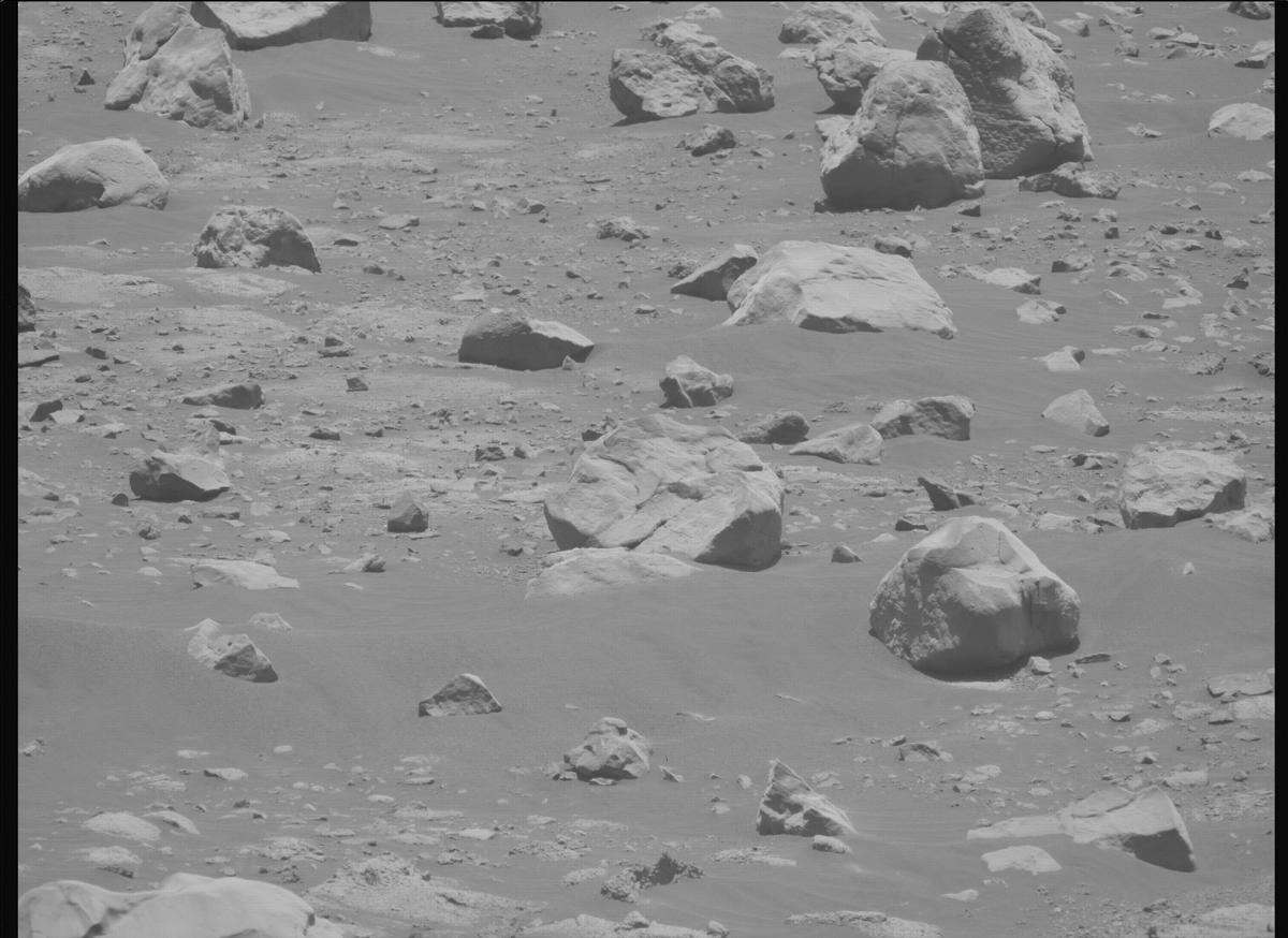 This image was taken by MCZ_LEFT onboard NASA's Mars rover Perseverance on Sol 1505