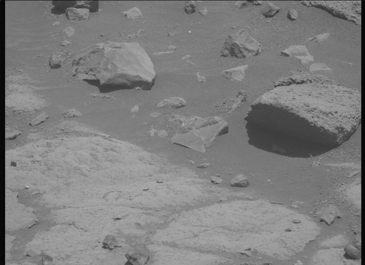 This image was taken by MCZ_LEFT onboard NASA's Mars rover Perseverance on Sol 1505