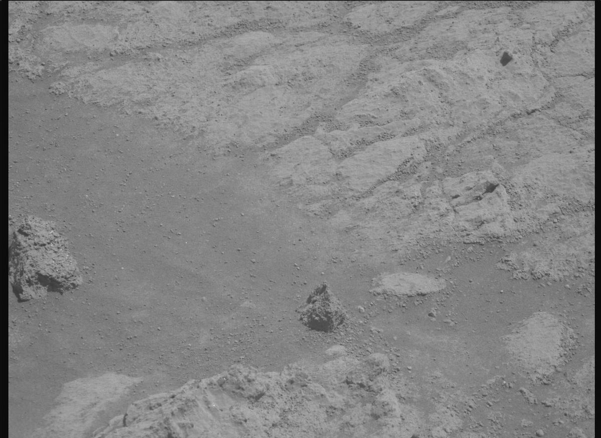 This image was taken by MCZ_RIGHT onboard NASA's Mars rover Perseverance on Sol 1505