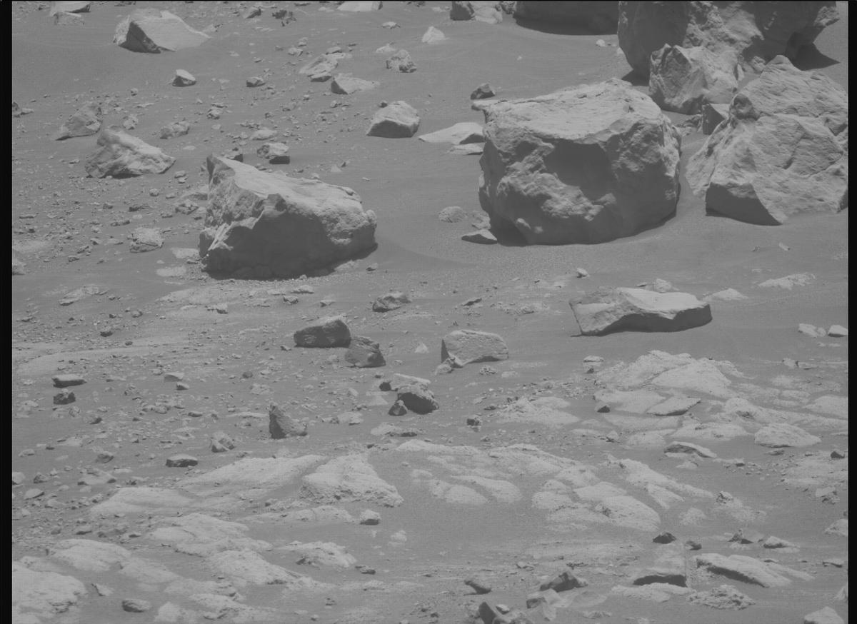 This image was taken by MCZ_RIGHT onboard NASA's Mars rover Perseverance on Sol 1505