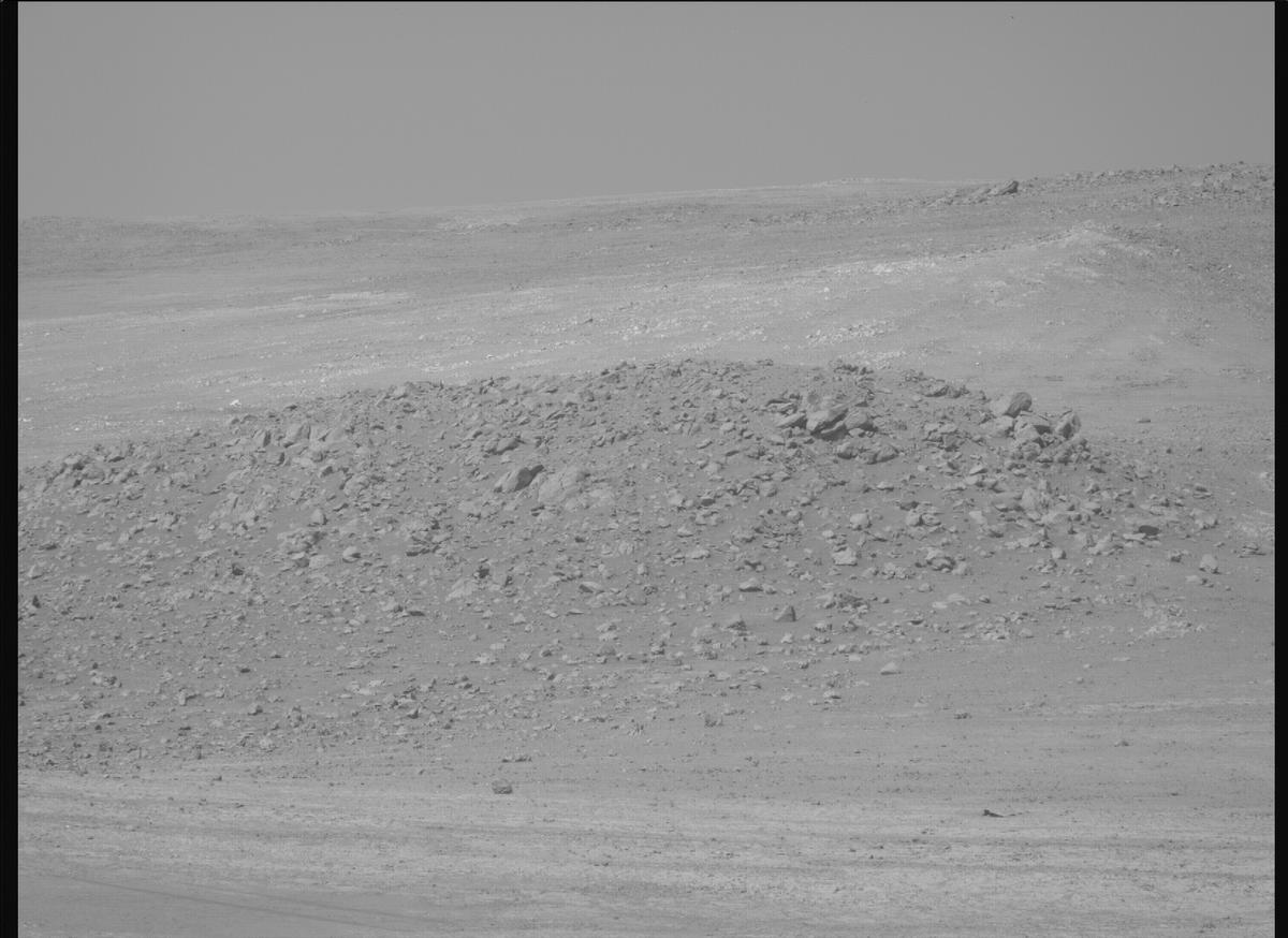 This image was taken by MCZ_RIGHT onboard NASA's Mars rover Perseverance on Sol 1505