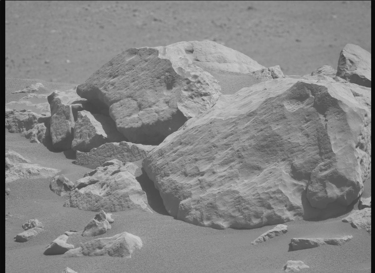 This image was taken by MCZ_RIGHT onboard NASA's Mars rover Perseverance on Sol 1507
