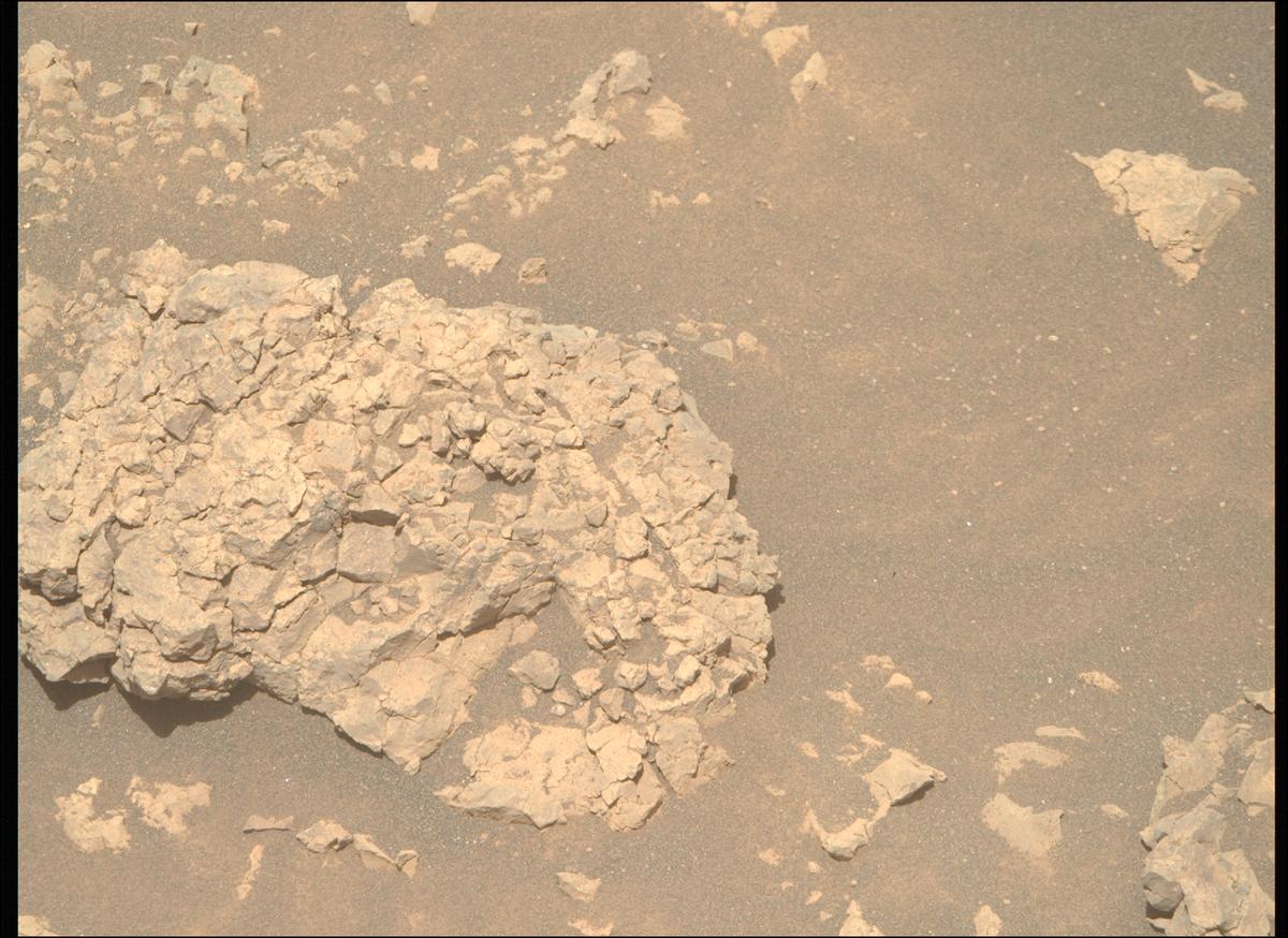 This image was taken by MCZ_RIGHT onboard NASA's Mars rover Perseverance on Sol 1510